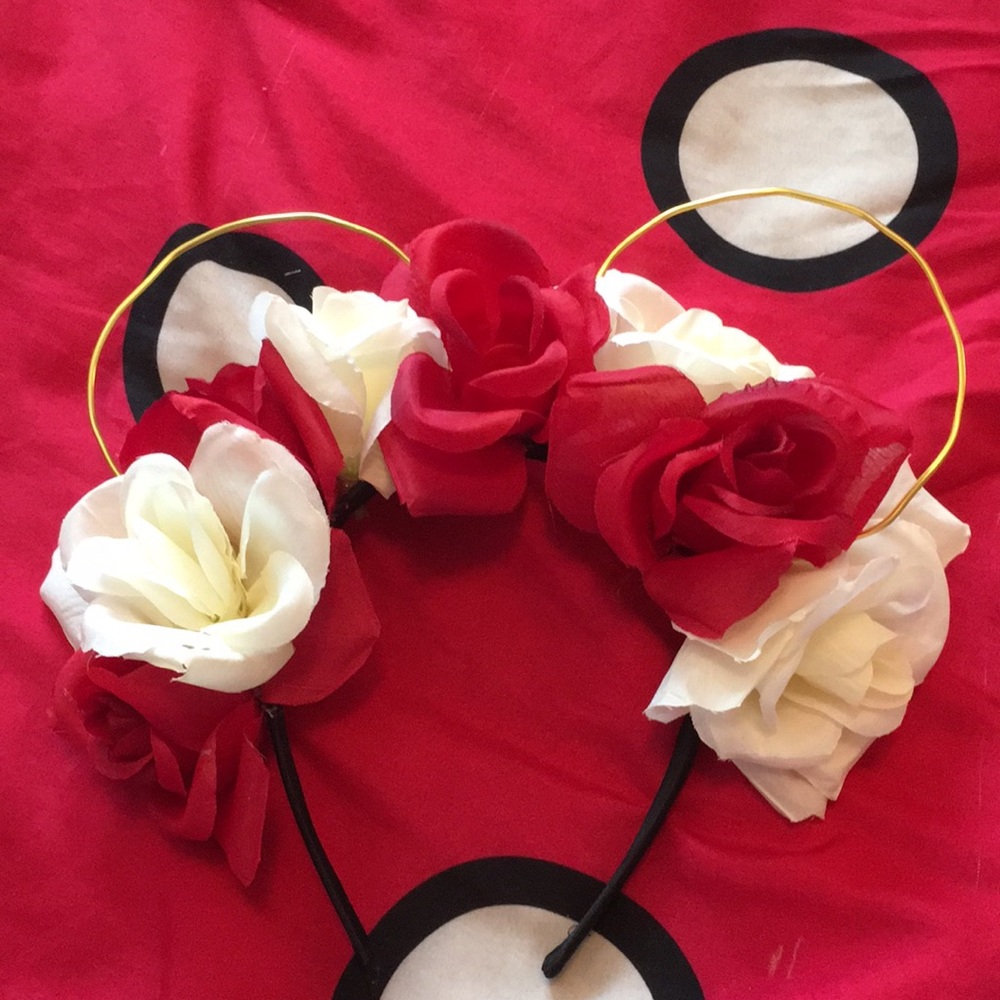 Handmade floral Minnie ears!!!!🌹🥰